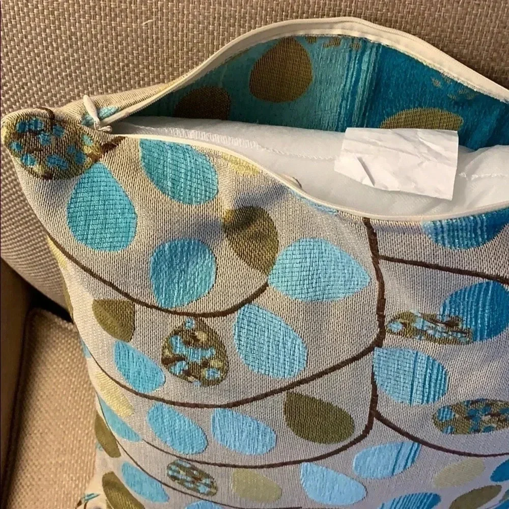 Calitime Pillow Cover with Insert New